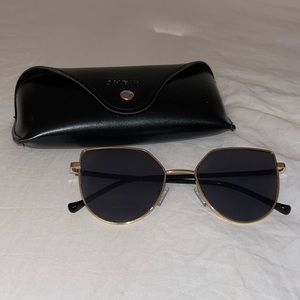 NWOT Cat Eye Metal Frame Fashion Sunglasses